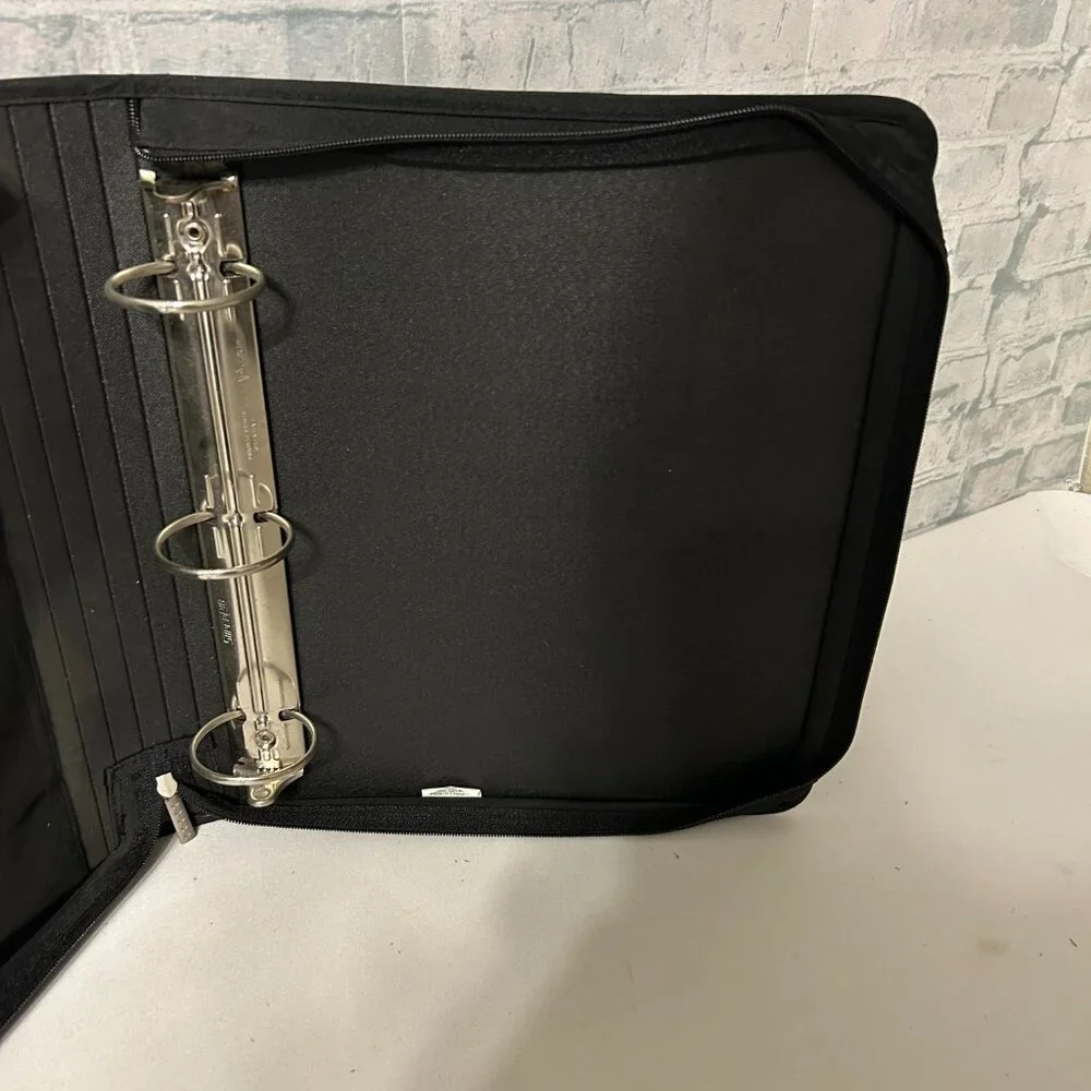 MEAD FIVE STAR 3 RING BLUE/BLACK ZIPPER BINDER
